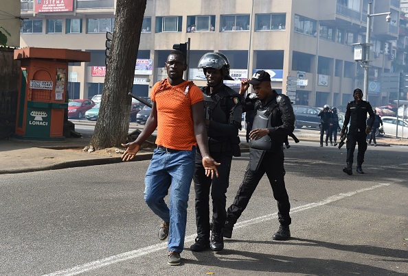 Côte d’Ivoire : Amnesty International dénonce la répression des manifestations à l’approche de la présidentielle